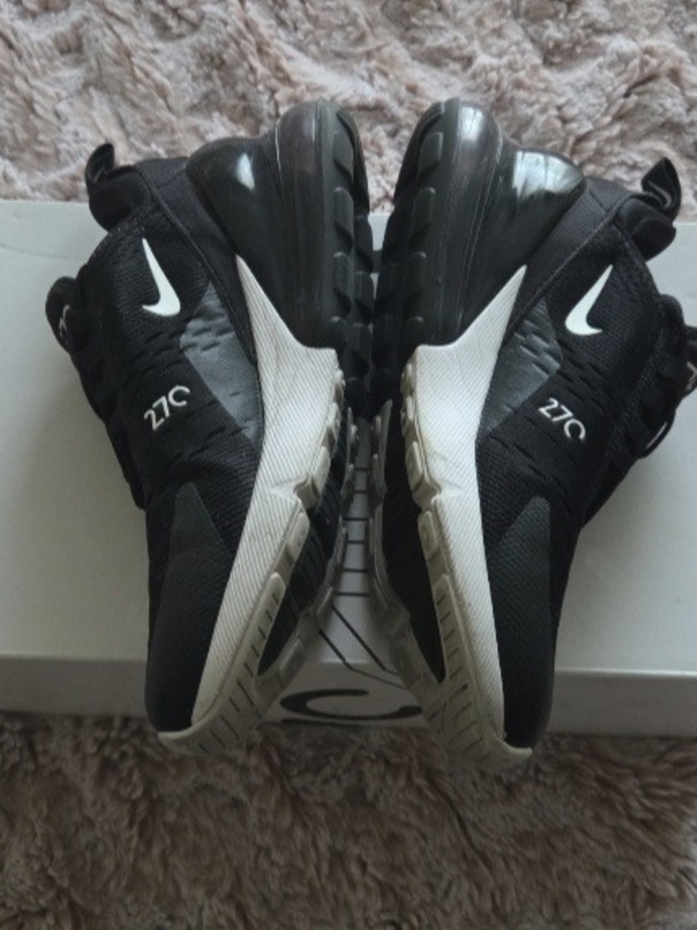 Nike - Picture 3 of 6